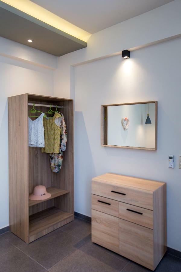 Studios & Apartments Elisabeta ลิเมนาเรีย ภายนอก รูปภาพ