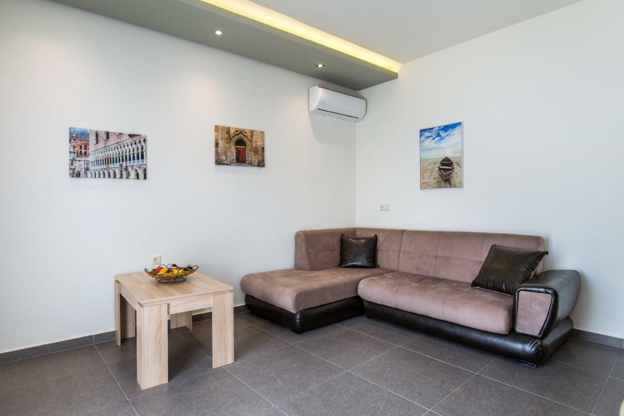 Studios & Apartments Elisabeta ลิเมนาเรีย ภายนอก รูปภาพ