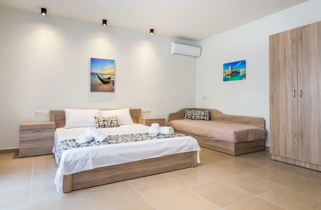Studios & Apartments Elisabeta ลิเมนาเรีย ภายนอก รูปภาพ